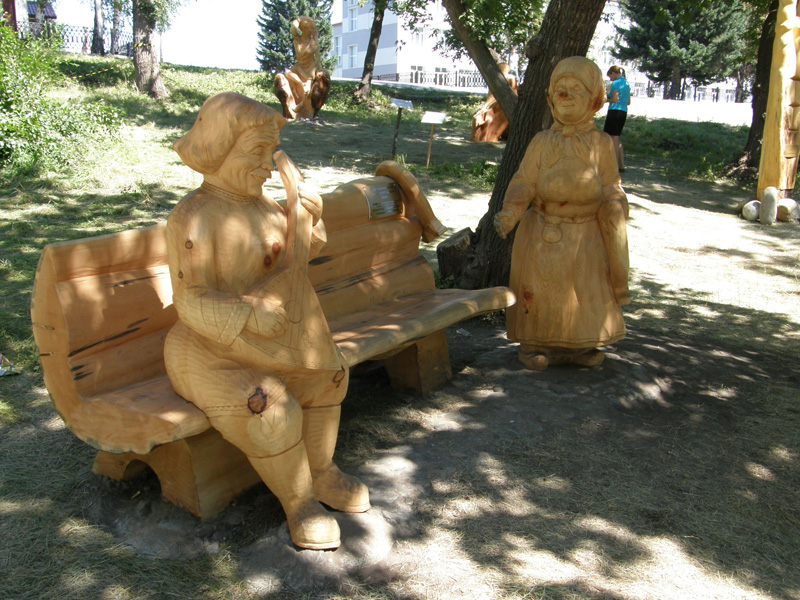 На Алтае прошел фестиваль деревянной скульптуры «Чудики»