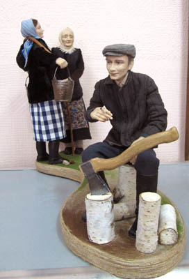 На Алтае открылась выставка авторской куклы, посвященная 85-летнему юбилею Василия Шукшина