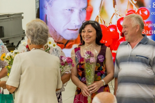 Южно-Сахалинск торжественно отмечает 85-летний юбилей Василия Шукшина