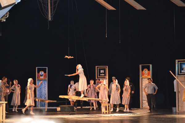 В Оренбургском театре сезон начнется спектаклем «Милые люди» по Шукшину