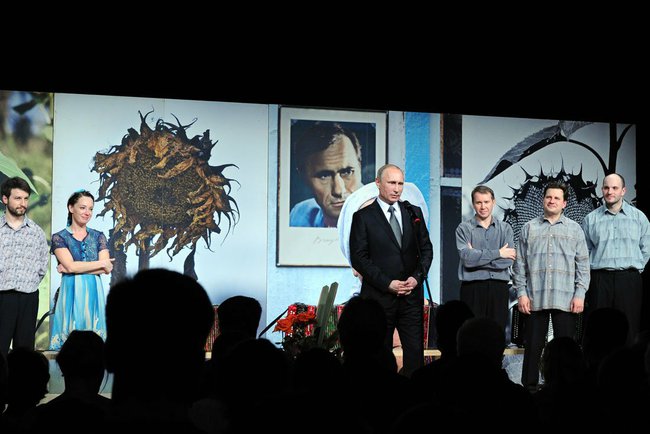 Путин посетил вечер памяти Василия Шукшина в Театре Наций
