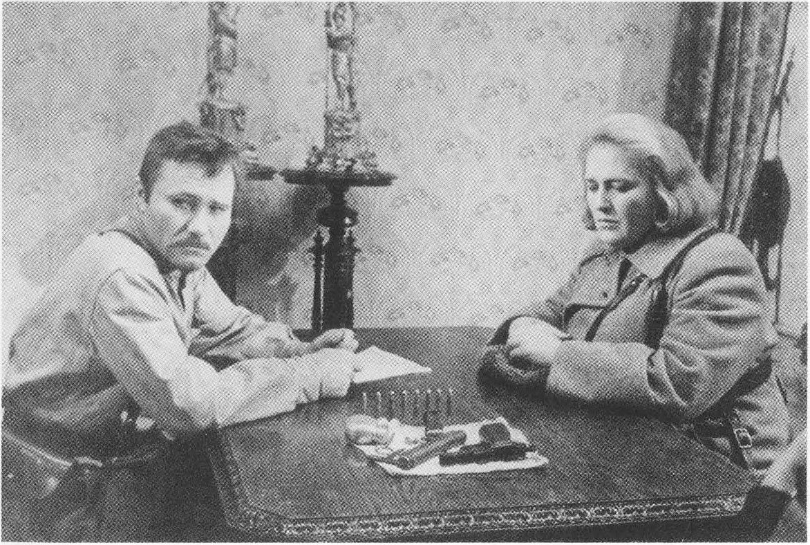 Кадр из фильма «Комиссар». В роли комиссара В.М. Шукшин. 1966 Кадр из фильма «Комиссар». В роли комиссара В.М. Шукшин. 1966