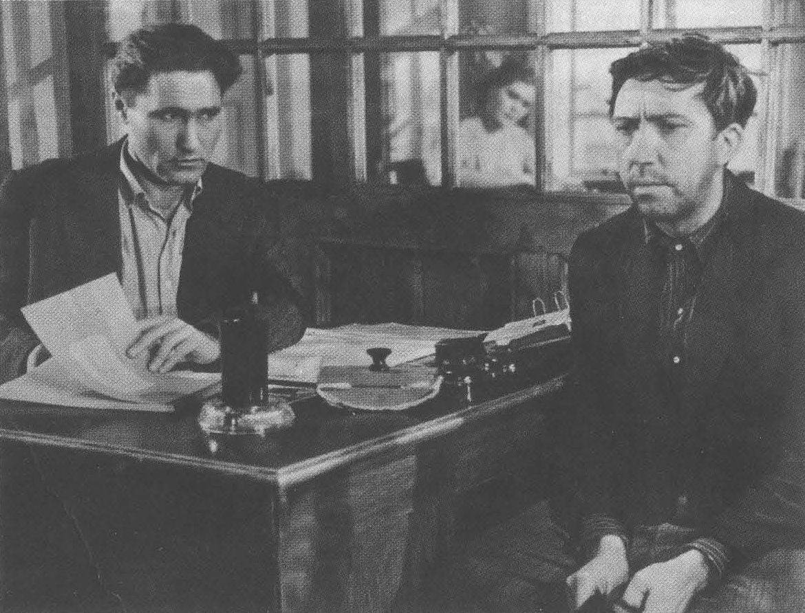 Рабочий момент съемок фильма «Когда деревья были большими» Рабочий момент съемок фильма «Когда деревья были большими»