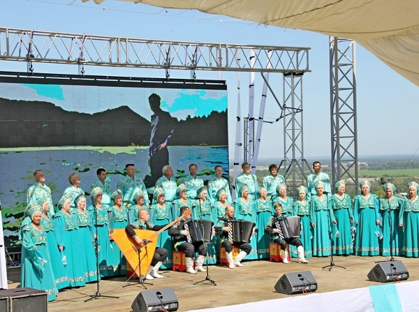 Песенный фестиваль «В гостях у Шукшина» на Алтае