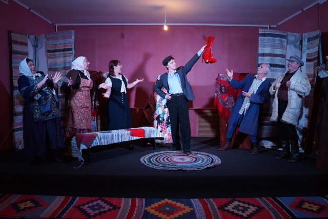 В Тульском театре «Эрмитаж» показали спектакль «Бессовестные» по Шукшину